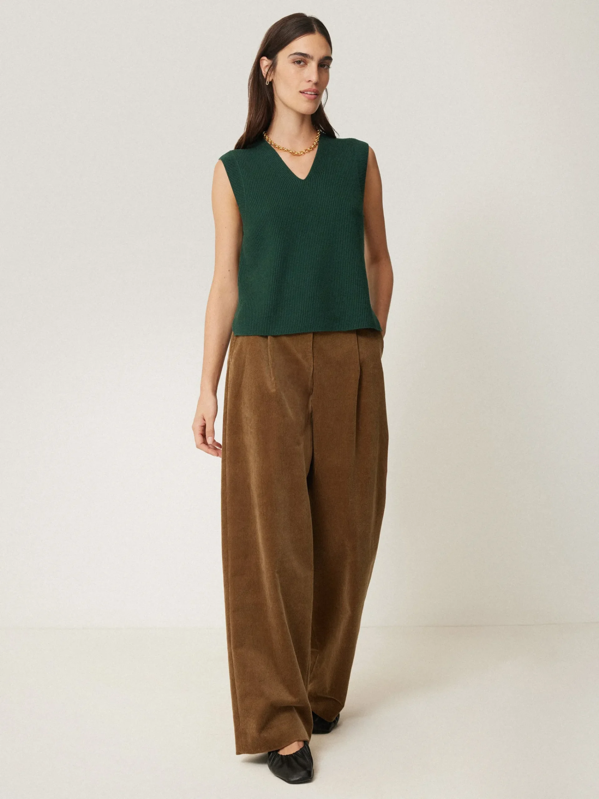 cotton_blend_v_neck_tank_5.webp Jigsaw Cotton Blend V Neck Tank