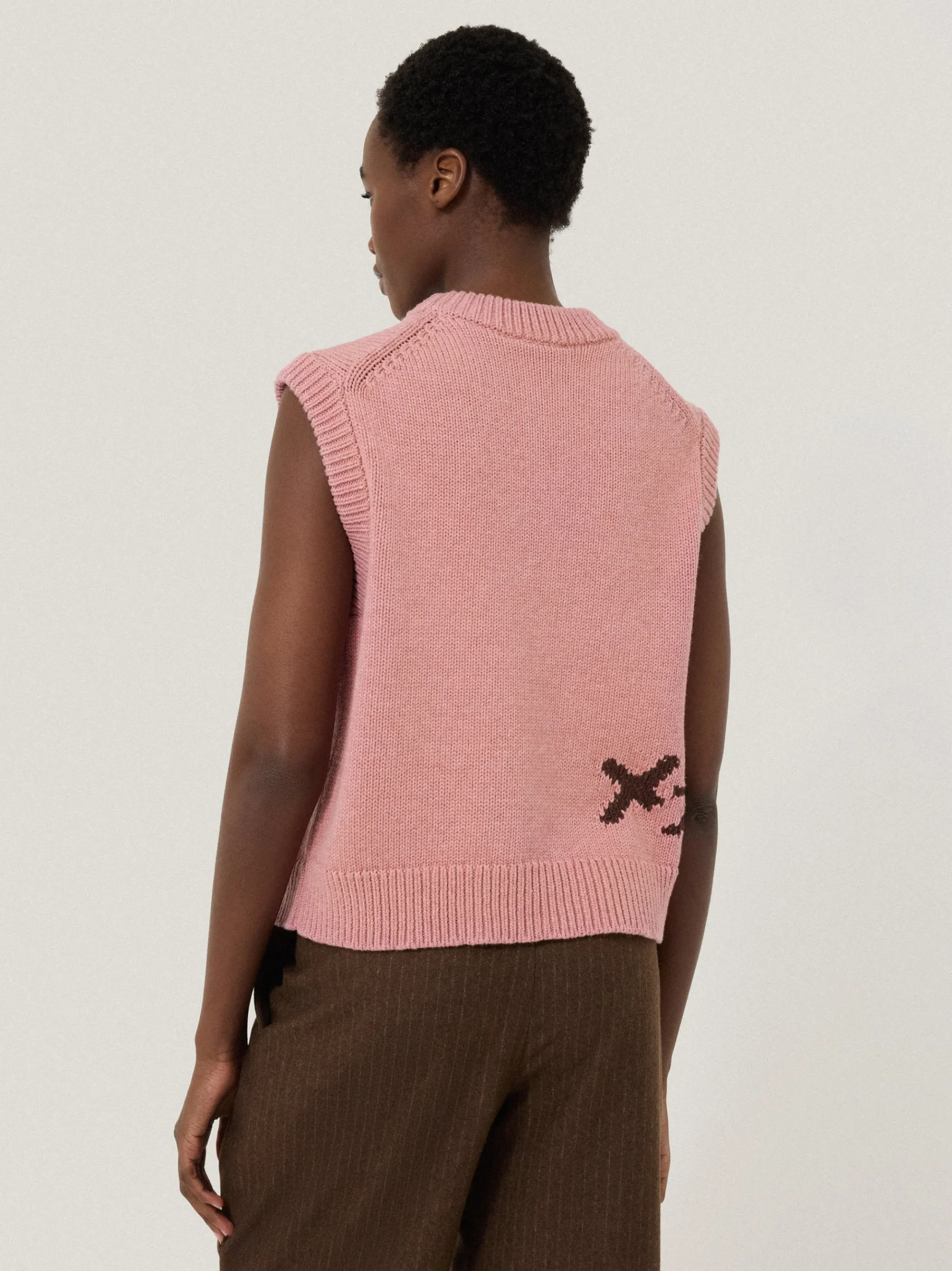 graffiti_lips_tank_4.webp Jigsaw Graffiti Lips Tank