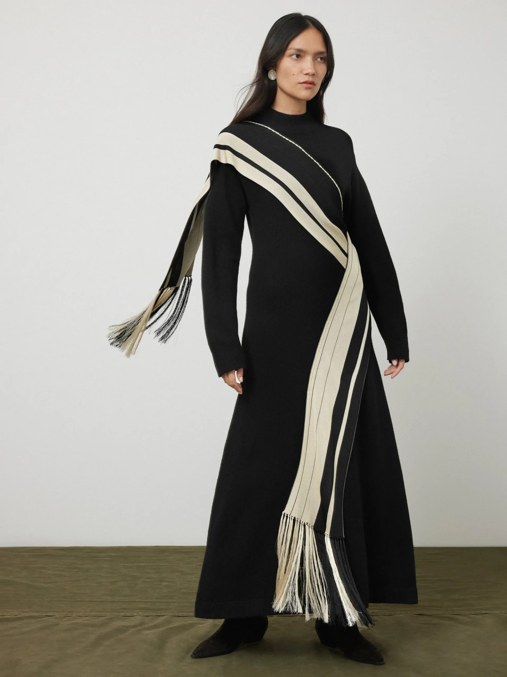 opera_scarf_knitted_dress_2.webp Jigsaw Opera Scarf Knitted Dress