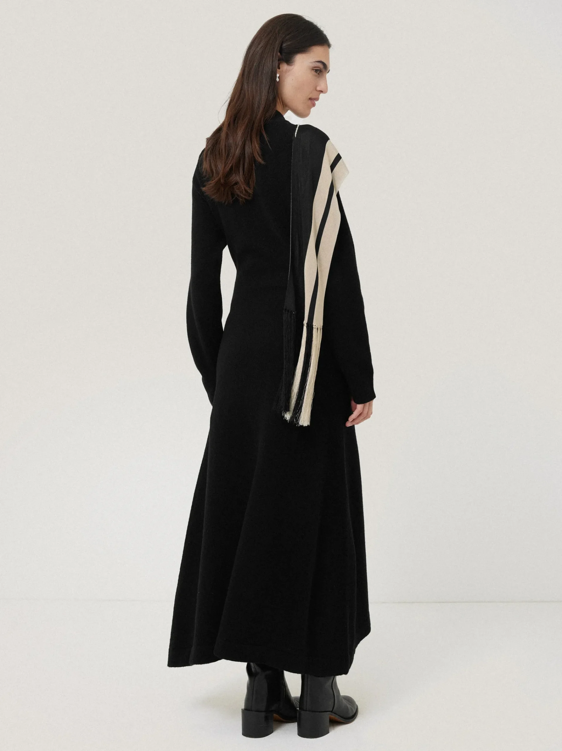 opera_scarf_knitted_dress_4.webp Jigsaw Opera Scarf Knitted Dress