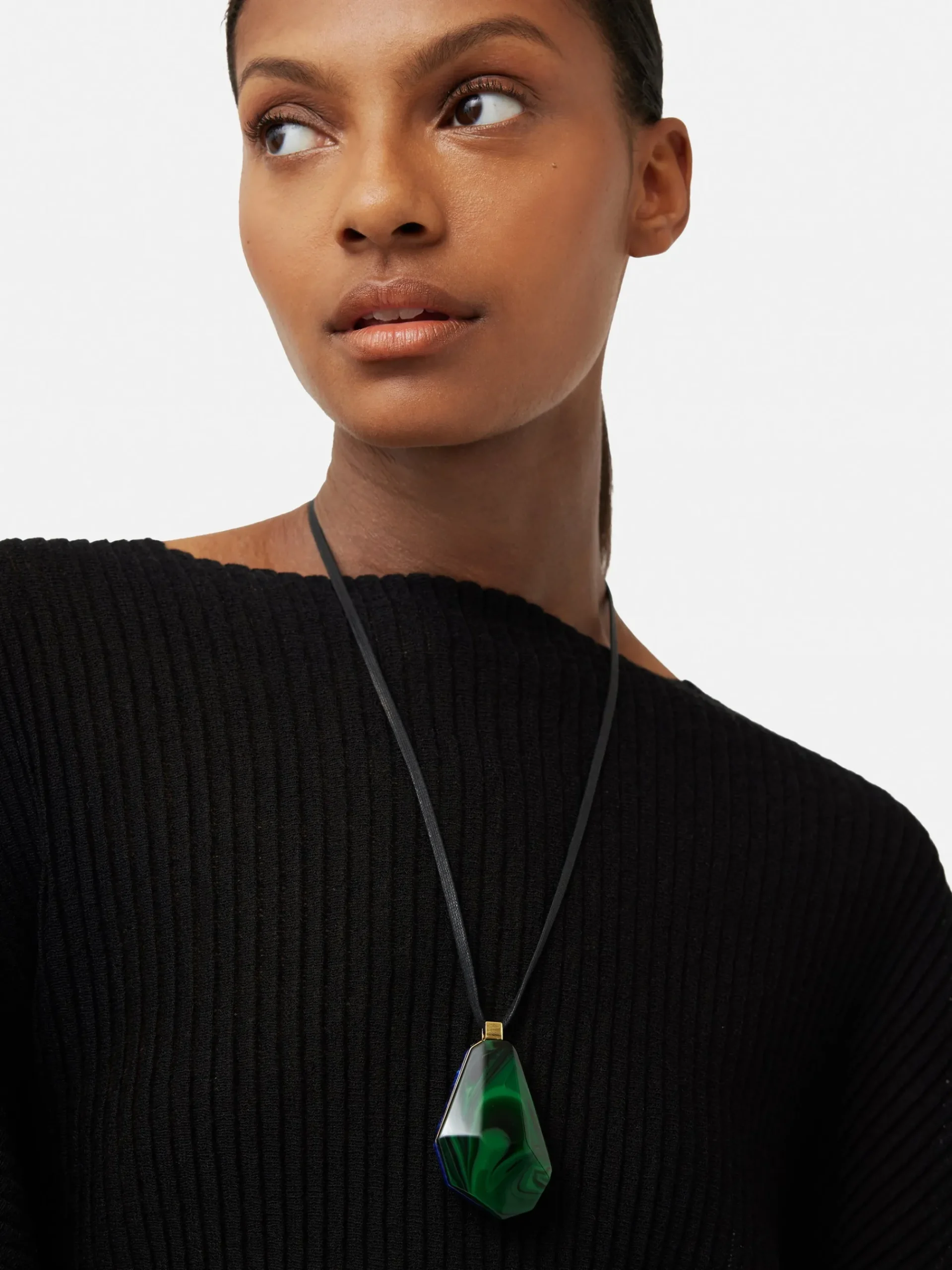 resin_cord_necklace_1.webp Jigsaw Resin Cord Necklace