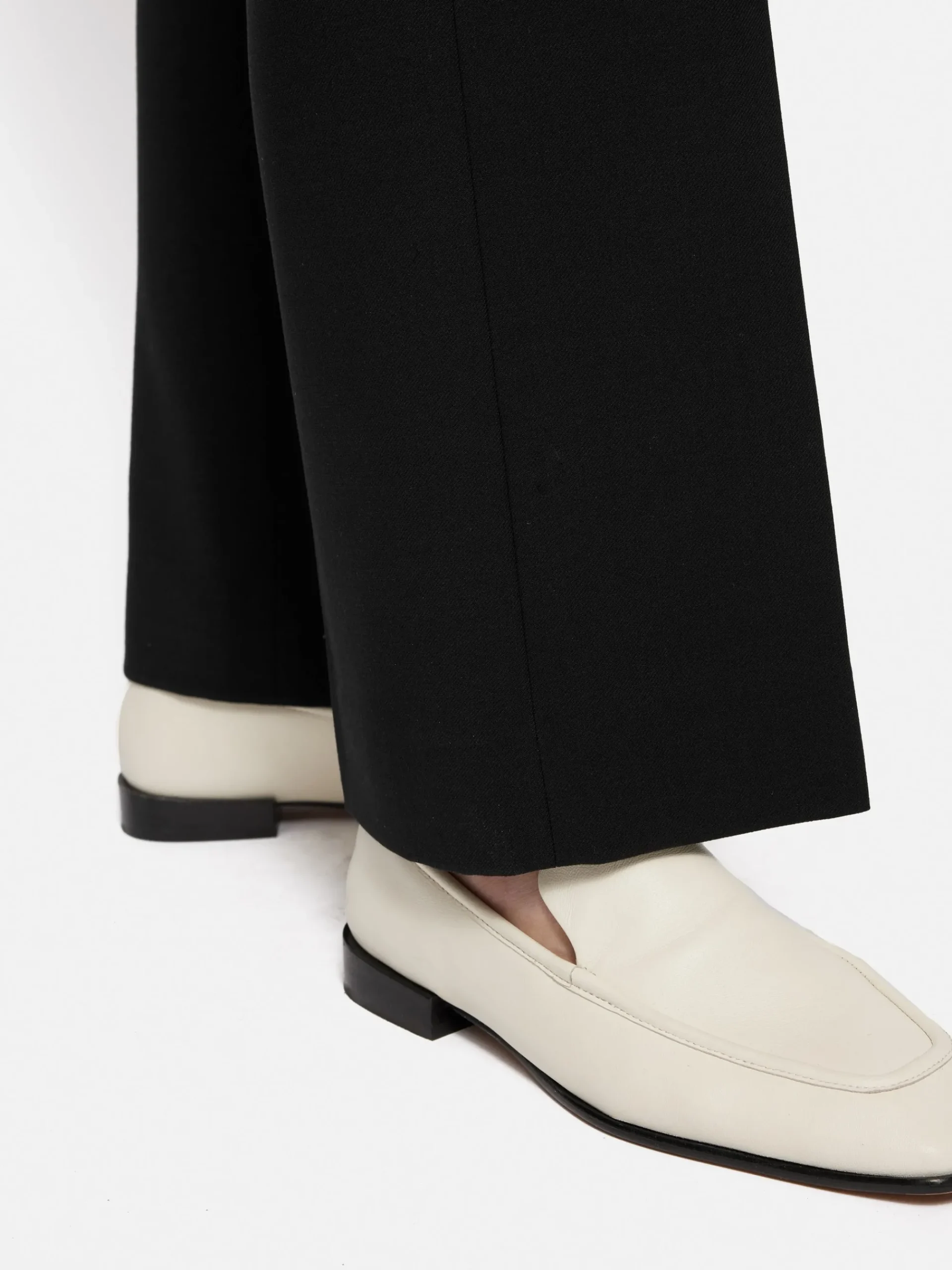 short_fluid_twill_mason_t_1.webp Jigsaw Short Fluid Twill Mason Trousers