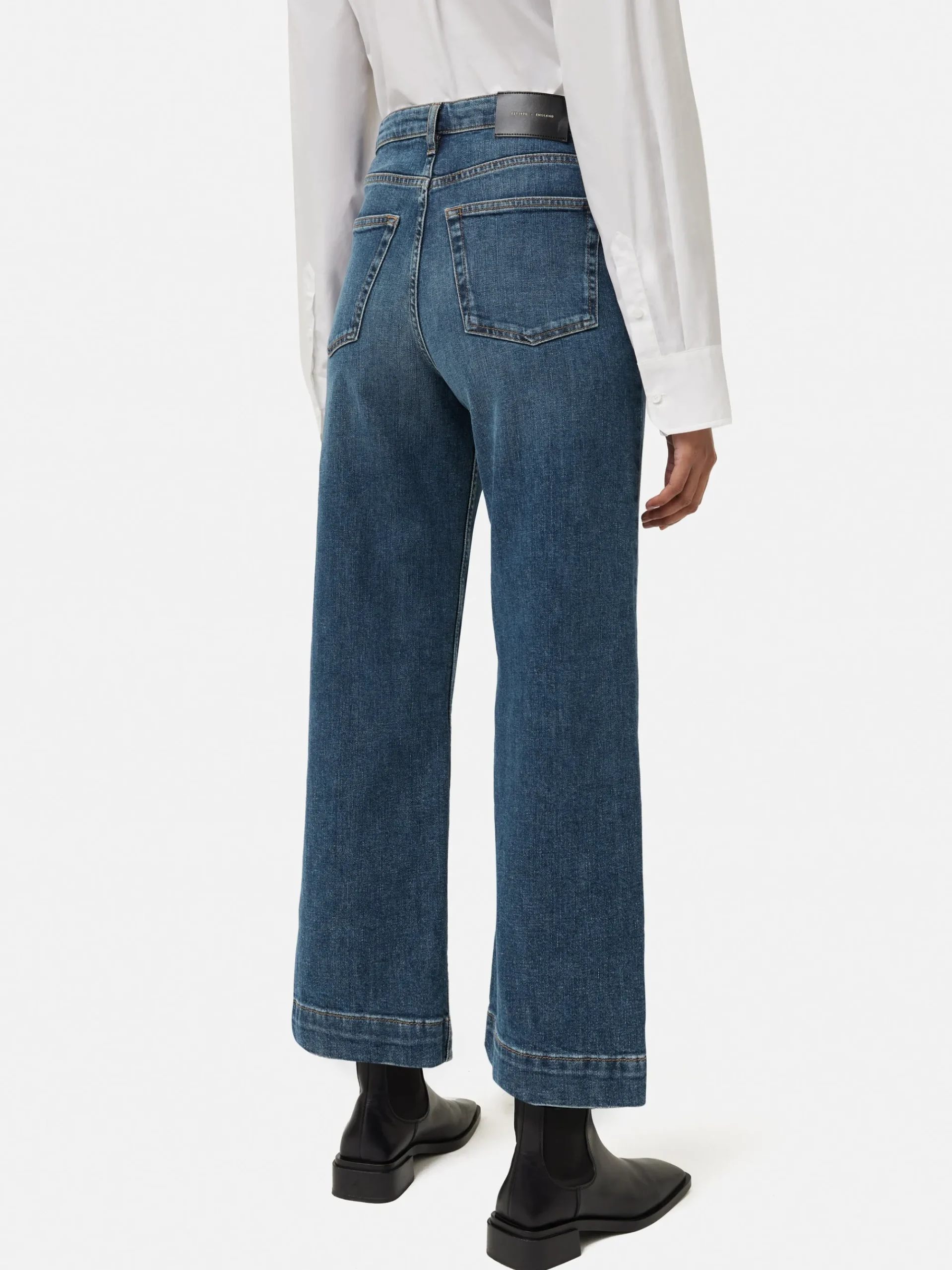 tyne_wide_leg_cropped_jea_3.webp Jigsaw Tyne Wide Leg Cropped Jean