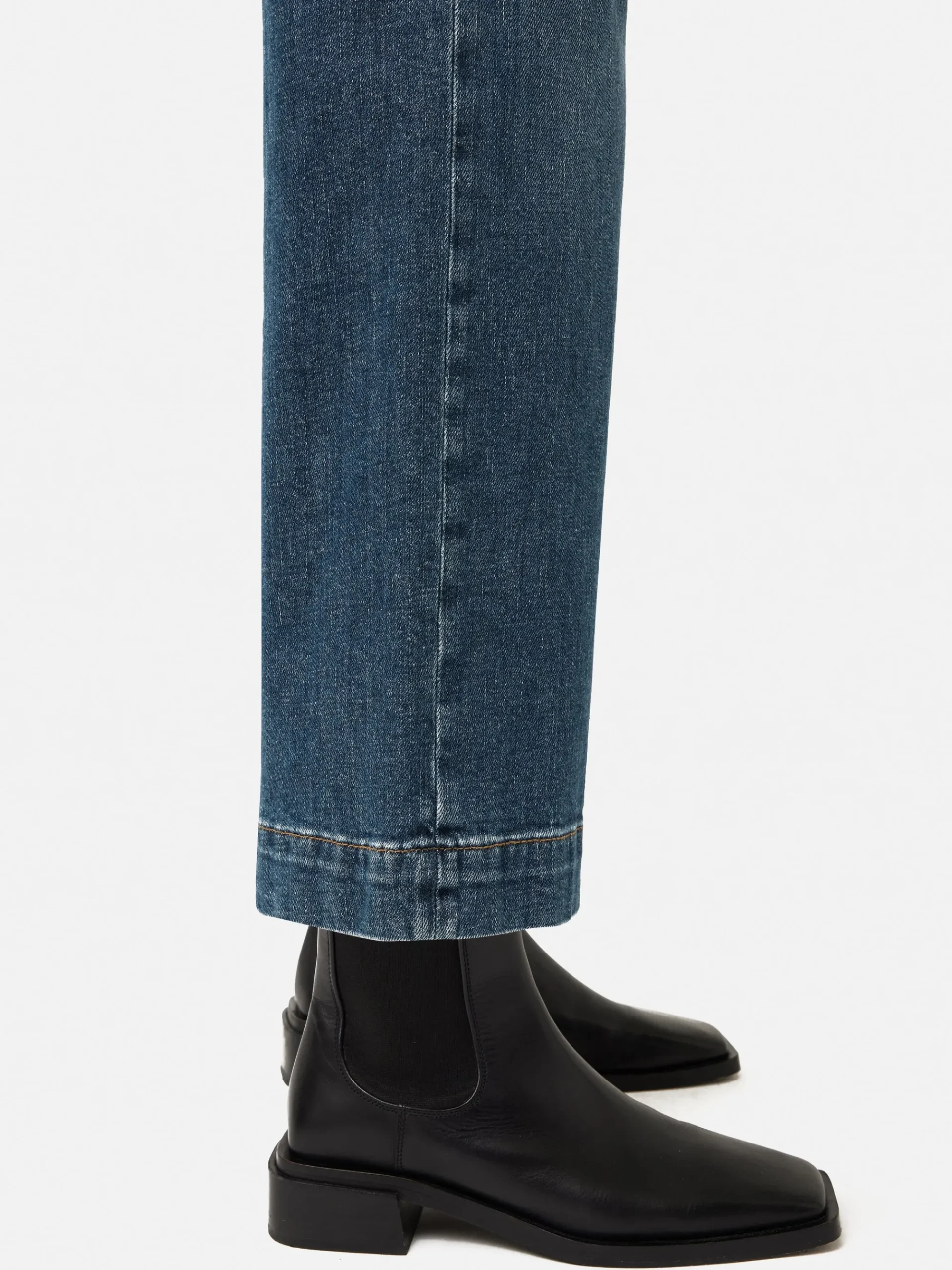 tyne_wide_leg_cropped_jea_5.webp Jigsaw Tyne Wide Leg Cropped Jean