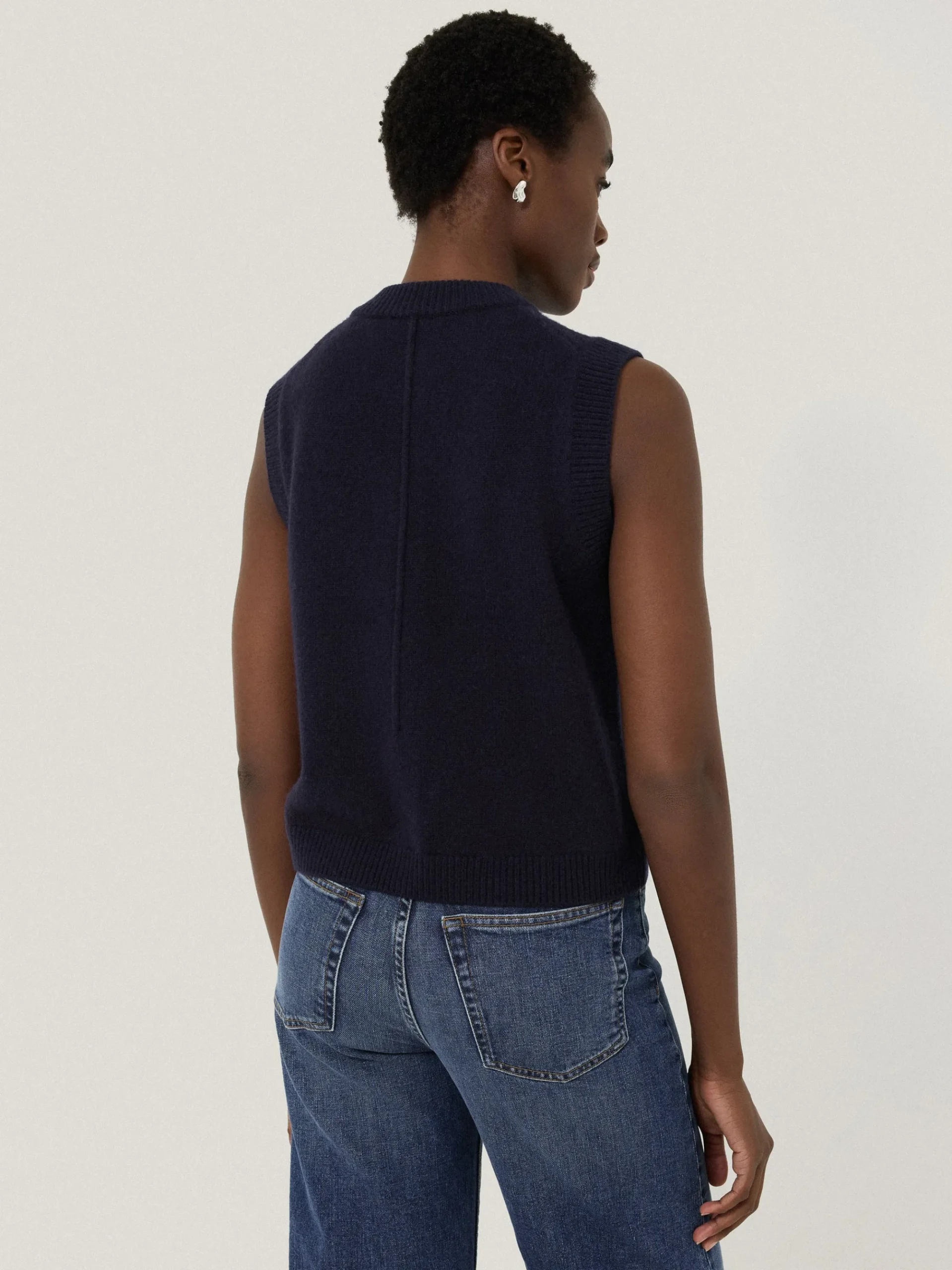 wool_cashmere_blend_waist_2-2.webp Jigsaw Wool Cashmere Blend Waistcoat